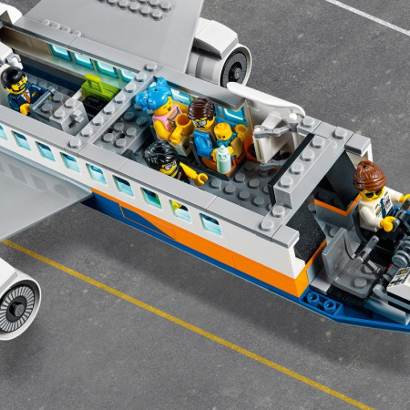Конструктор Lego 60262 Пассажирский самолет